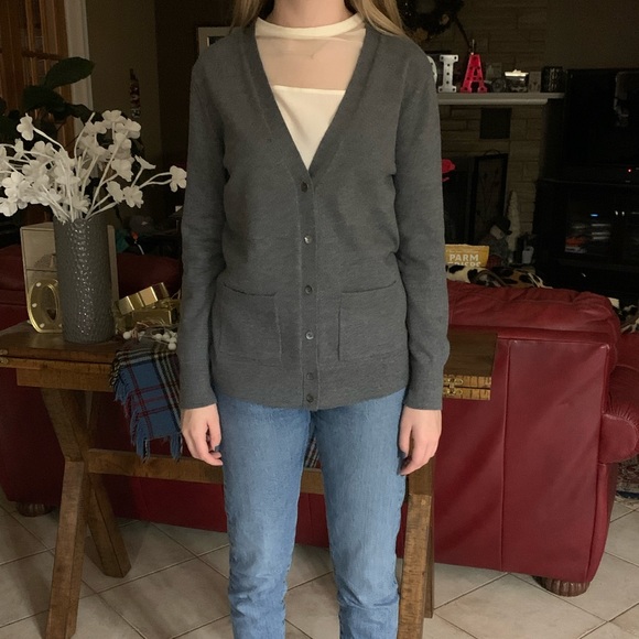 Trina Turk Sweaters - Trina Turk grey fine merino wool cardigan. Ladies small. EUC